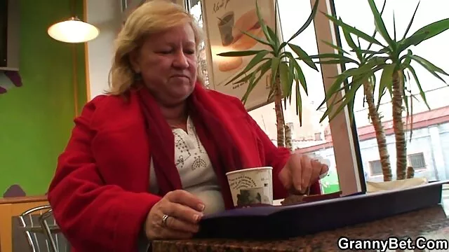 Duże ciemne sutki darmowe filmy erotyczne na komórkę