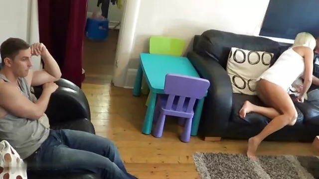 Przejdź filmiki erotyczne tv przez wszystkie dziury jak huragan
