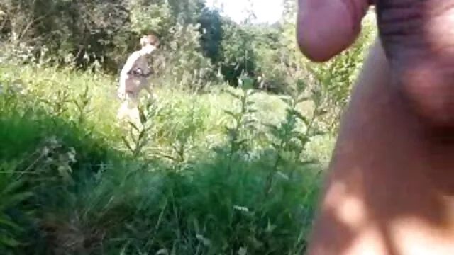 Zaprosił swoich przyjaciół na filmy erotyczne cycki randkę ze swoją dziewczyną.