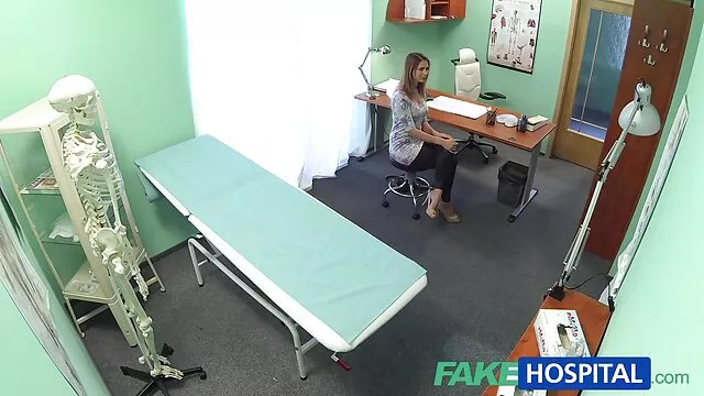 Pokazała mężowi, jak terminowe jest to w erotyka on line okresie menstruacyjnym.