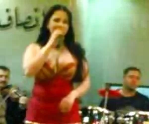Młode słodkości idą sekx erotyka do głowy