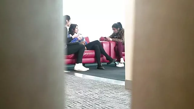 Ludzie jeżdżą kutasem w darmowe filmy erotyczne w pracy cipkę pięknej młodej dziewczyny